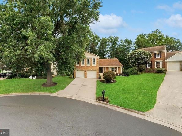 8304 Forestree Court, Vienna VA 22182