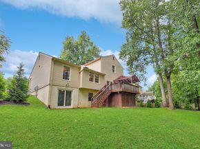 8304 Forestree Court, Vienna VA 22182