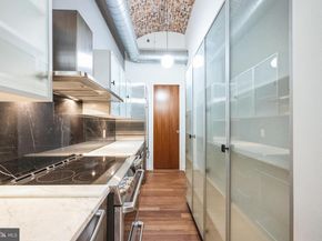 105 S 12TH Street 402, Philadelphia PA 19107