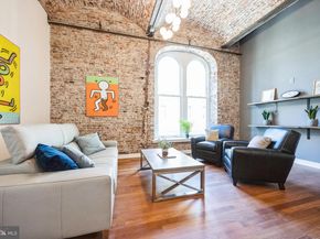 105 S 12TH Street 402, Philadelphia PA 19107