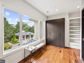 8880 Bradley Boulevard, Bethesda MD 20817