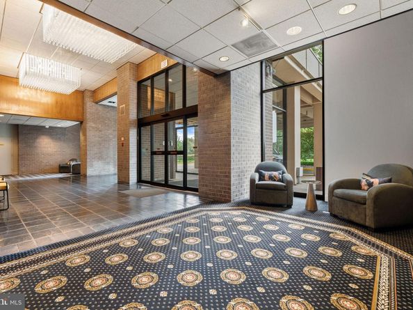 1800 Old Meadow Road 1218, Mclean VA 22102