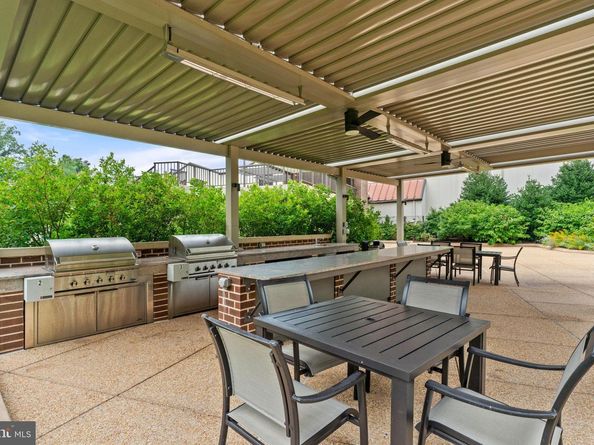 1800 Old Meadow Road 1218, Mclean VA 22102