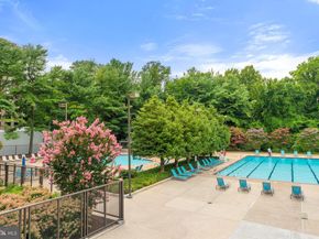 1800 Old Meadow Road 1218, Mclean VA 22102