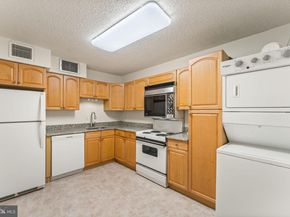 1800 Old Meadow Road 1218, Mclean VA 22102