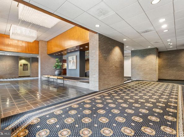 1800 Old Meadow Road 1218, Mclean VA 22102