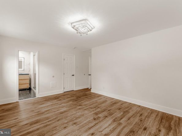 7101 N Mount Pleasant Place, Philadelphia PA 19119