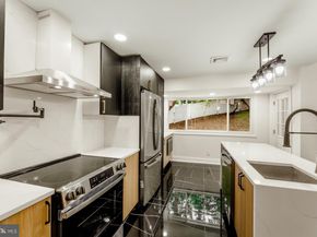 7101 N Mount Pleasant Place, Philadelphia PA 19119