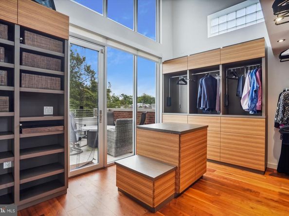 2713 Mount Vernon Avenue, Alexandria VA 22301