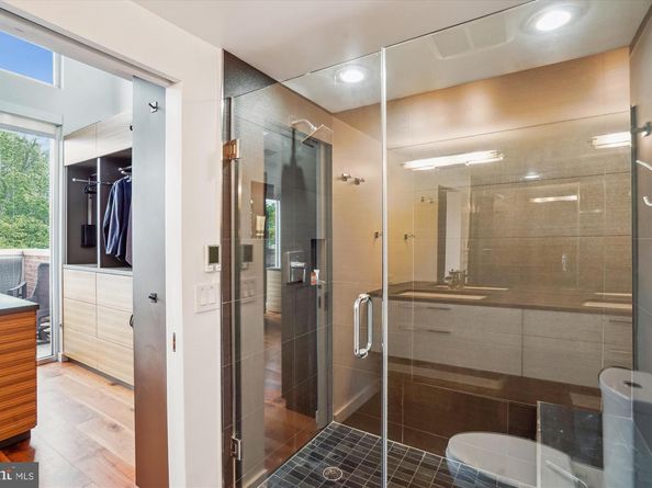 2713 Mount Vernon Avenue, Alexandria VA 22301