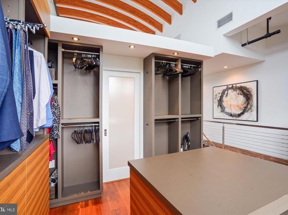 2713 Mount Vernon Avenue, Alexandria VA 22301