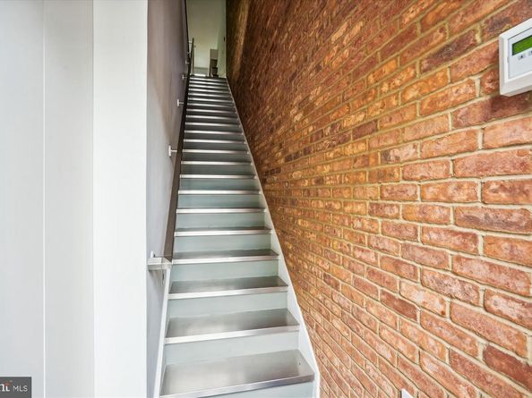 2713 Mount Vernon Avenue, Alexandria VA 22301