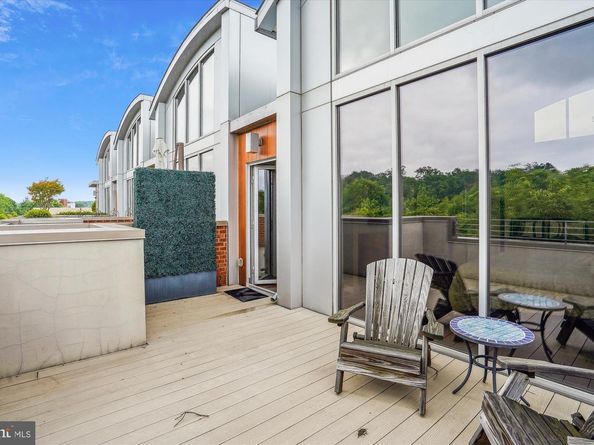 2713 Mount Vernon Avenue, Alexandria VA 22301