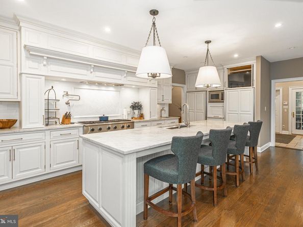 14 Old Cabin Road, Newtown PA 18940