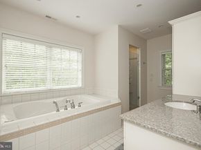 14 Old Cabin Road, Newtown PA 18940