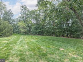 14 Old Cabin Road, Newtown PA 18940