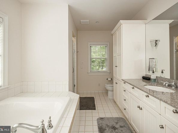 14 Old Cabin Road, Newtown PA 18940