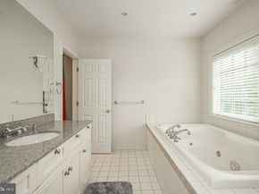 14 Old Cabin Road, Newtown PA 18940