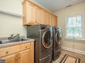 14 Old Cabin Road, Newtown PA 18940