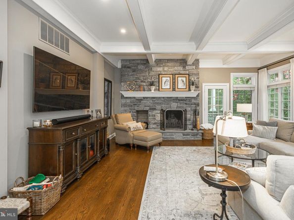 14 Old Cabin Road, Newtown PA 18940