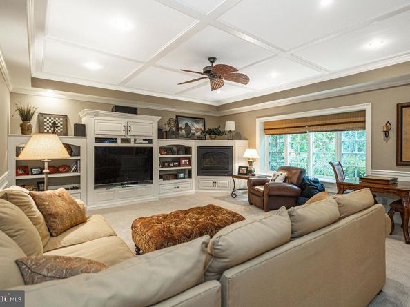 14 Old Cabin Road, Newtown PA 18940