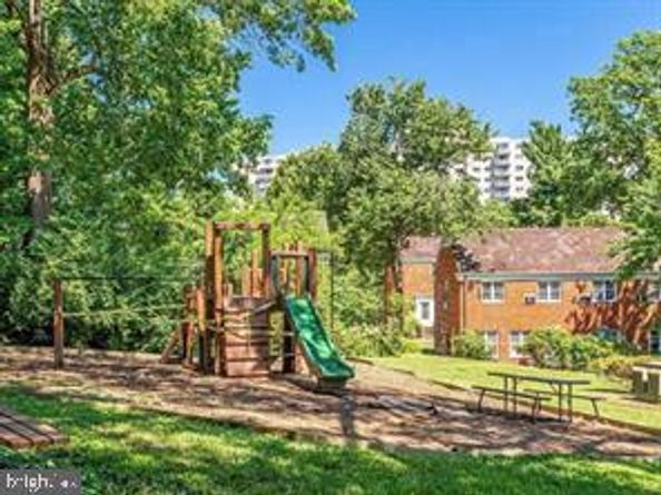 1242 Martha Custis Drive, Alexandria VA 22302