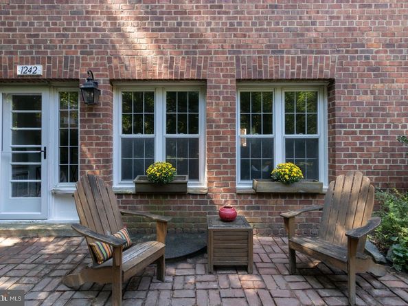 1242 Martha Custis Drive, Alexandria VA 22302