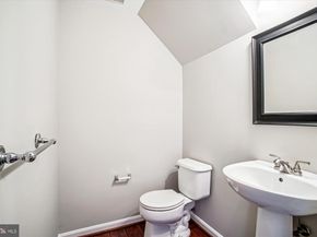 45495 Caboose Terrace 302, Sterling VA 20166