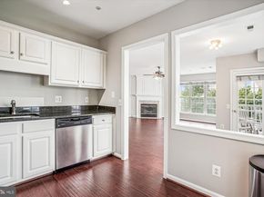 45495 Caboose Terrace 302, Sterling VA 20166