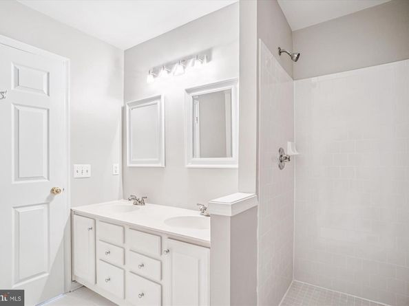 45495 Caboose Terrace 302, Sterling VA 20166