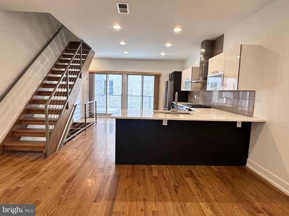 114 Ellsworth Street, Philadelphia PA 19147