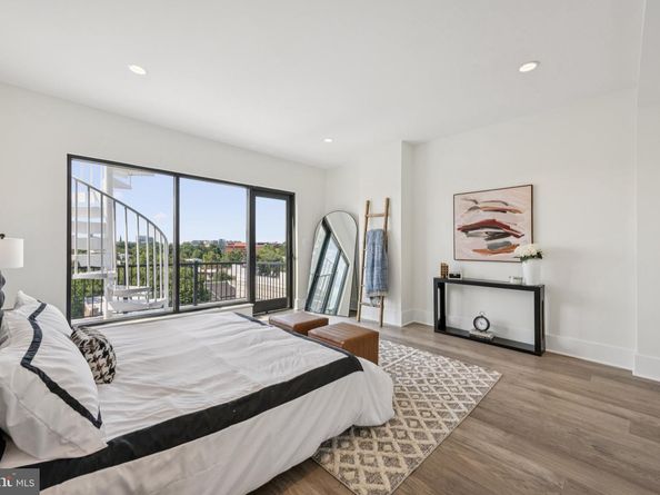 3550 Whitehaven Parkway NW, Washington DC 20007