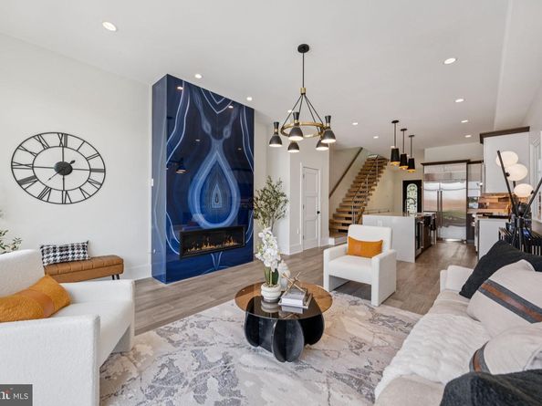 3550 Whitehaven Parkway NW, Washington DC 20007