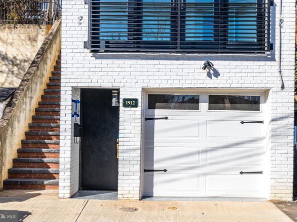 3550 Whitehaven Parkway NW, Washington DC 20007