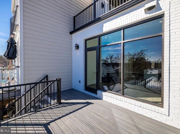 3550 Whitehaven Parkway NW, Washington DC 20007