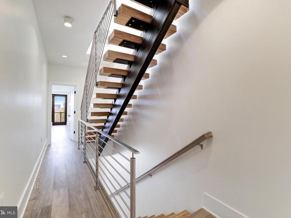 3550 Whitehaven Parkway NW, Washington DC 20007