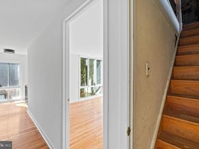1214 Pine Street, Philadelphia PA 19107