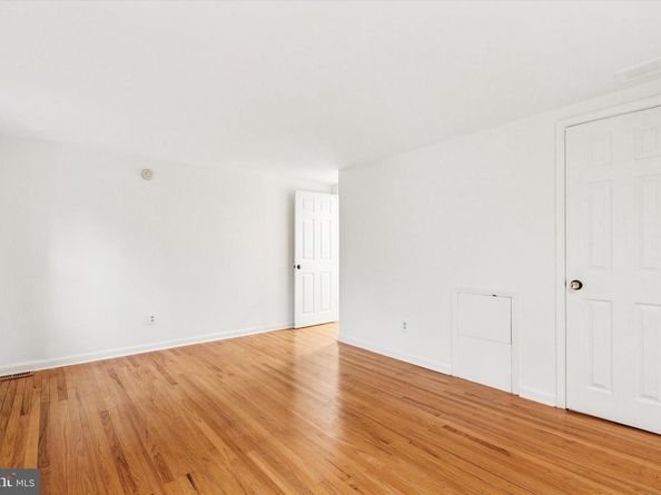 1214 Pine Street, Philadelphia PA 19107