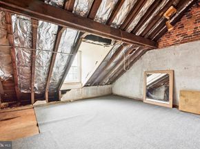 1214 Pine Street, Philadelphia PA 19107
