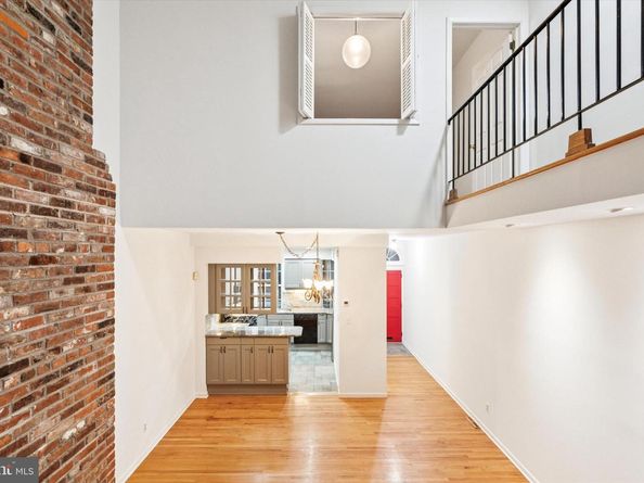 1214 Pine Street, Philadelphia PA 19107