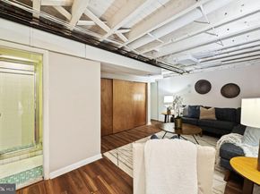 1214 Pine Street, Philadelphia PA 19107