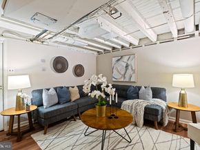 1214 Pine Street, Philadelphia PA 19107
