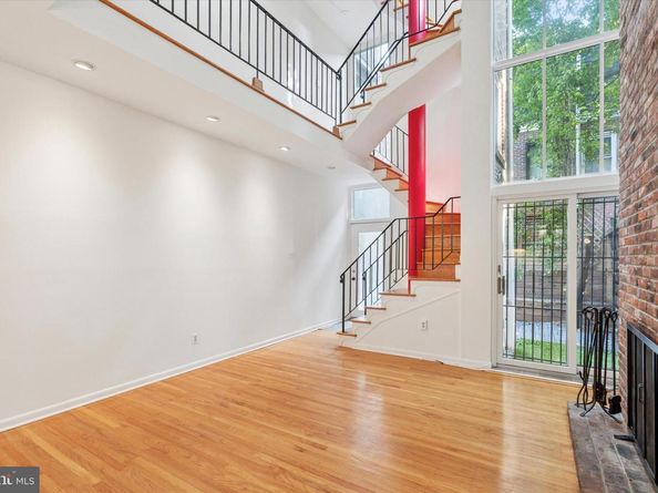 1214 Pine Street, Philadelphia PA 19107