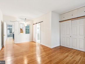 1214 Pine Street, Philadelphia PA 19107