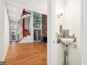1214 Pine Street, Philadelphia PA 19107