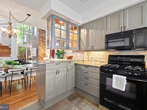 1214 Pine Street, Philadelphia PA 19107