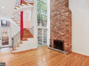1214 Pine Street, Philadelphia PA 19107