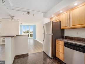 200 Lombard Street 623, Philadelphia PA 19147