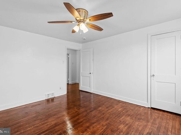 230 W Washington Avenue, Clifton Heights PA 19018
