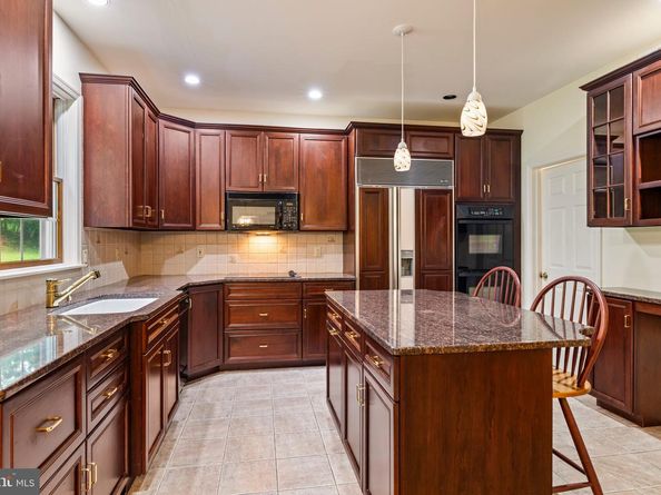 2160 Huntingdon Road, Huntingdon Valley PA 19006